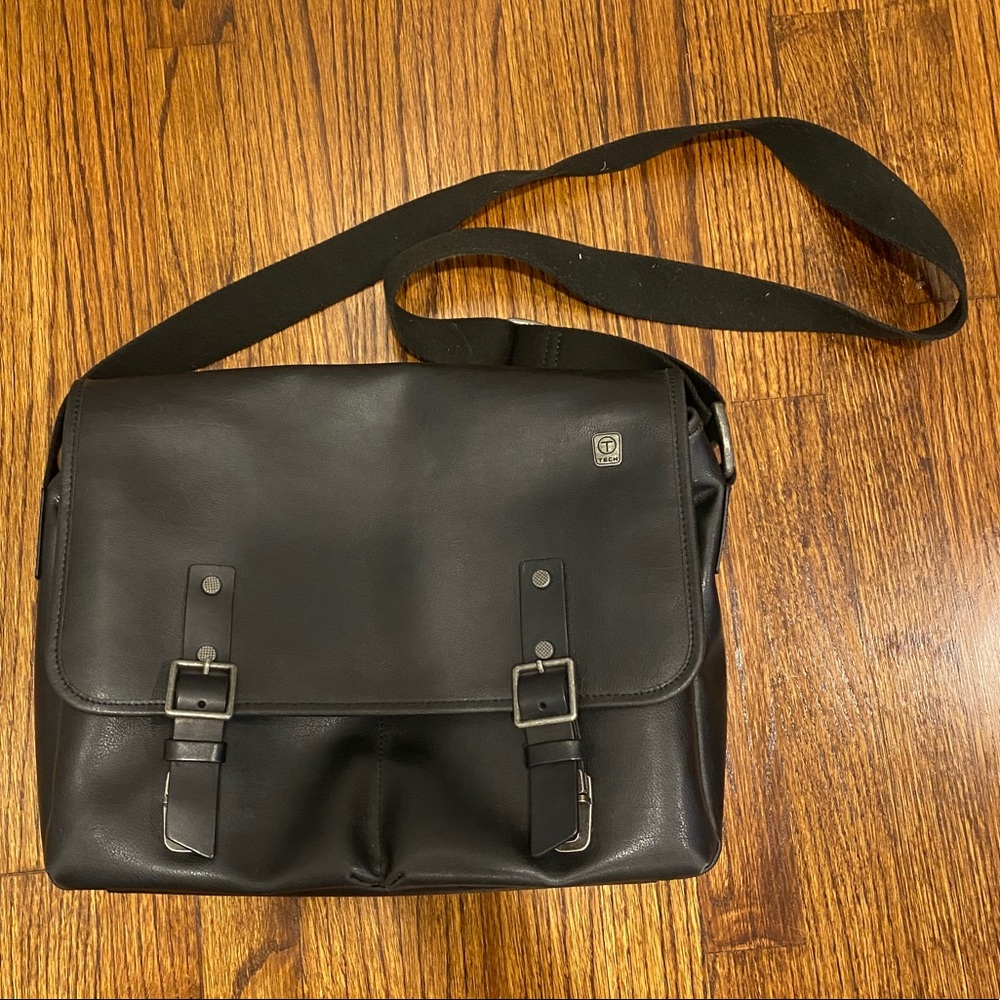 Tumi Tech Messenger Bag